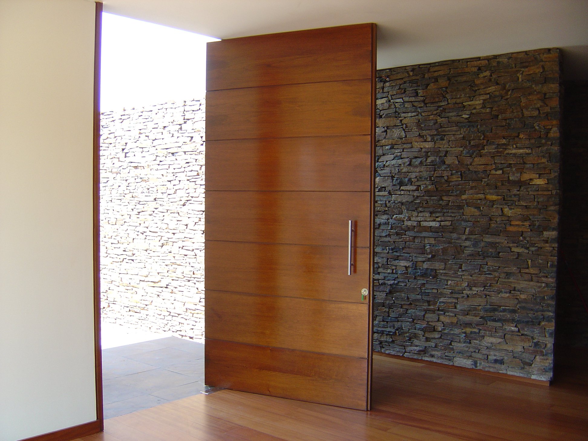 Fabricación de Puertas de Madera | Ventanas | Vigas