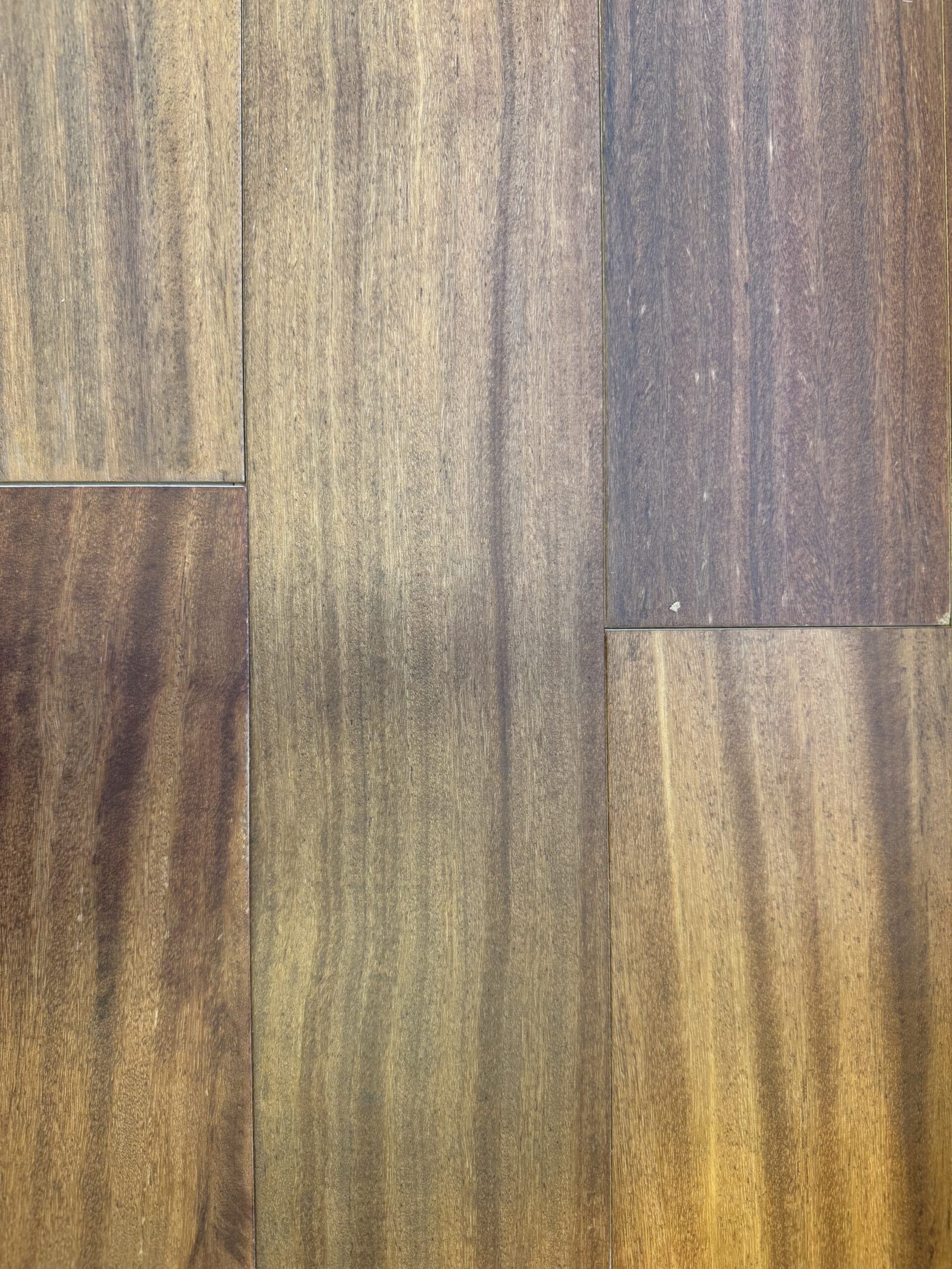 IMG_0709 PISO DE INGENIERIA MADERA CUMARU 9.2X127X910 MM SIN NUDOS